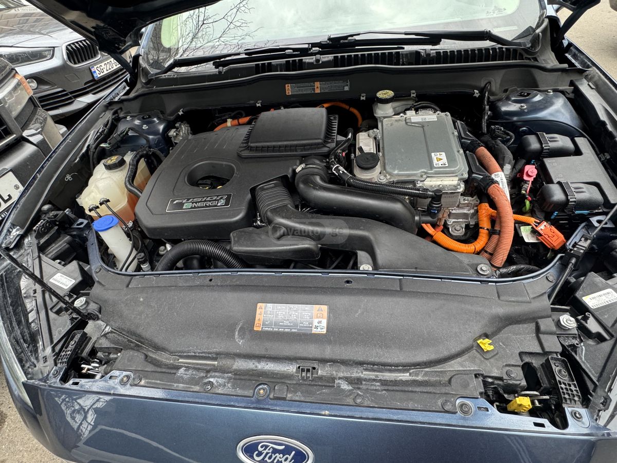 Ford Fusion - фото 9