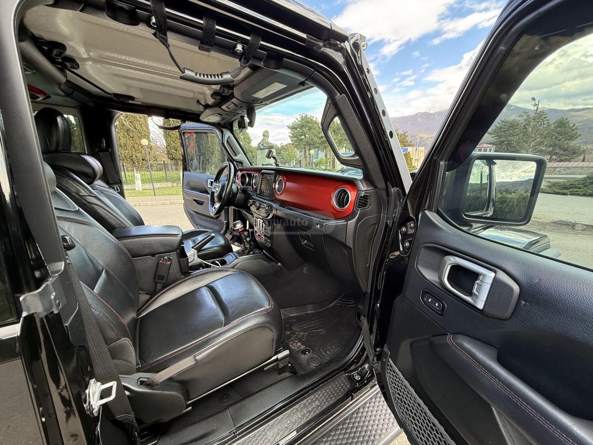 Jeep Wrangler - фото 11