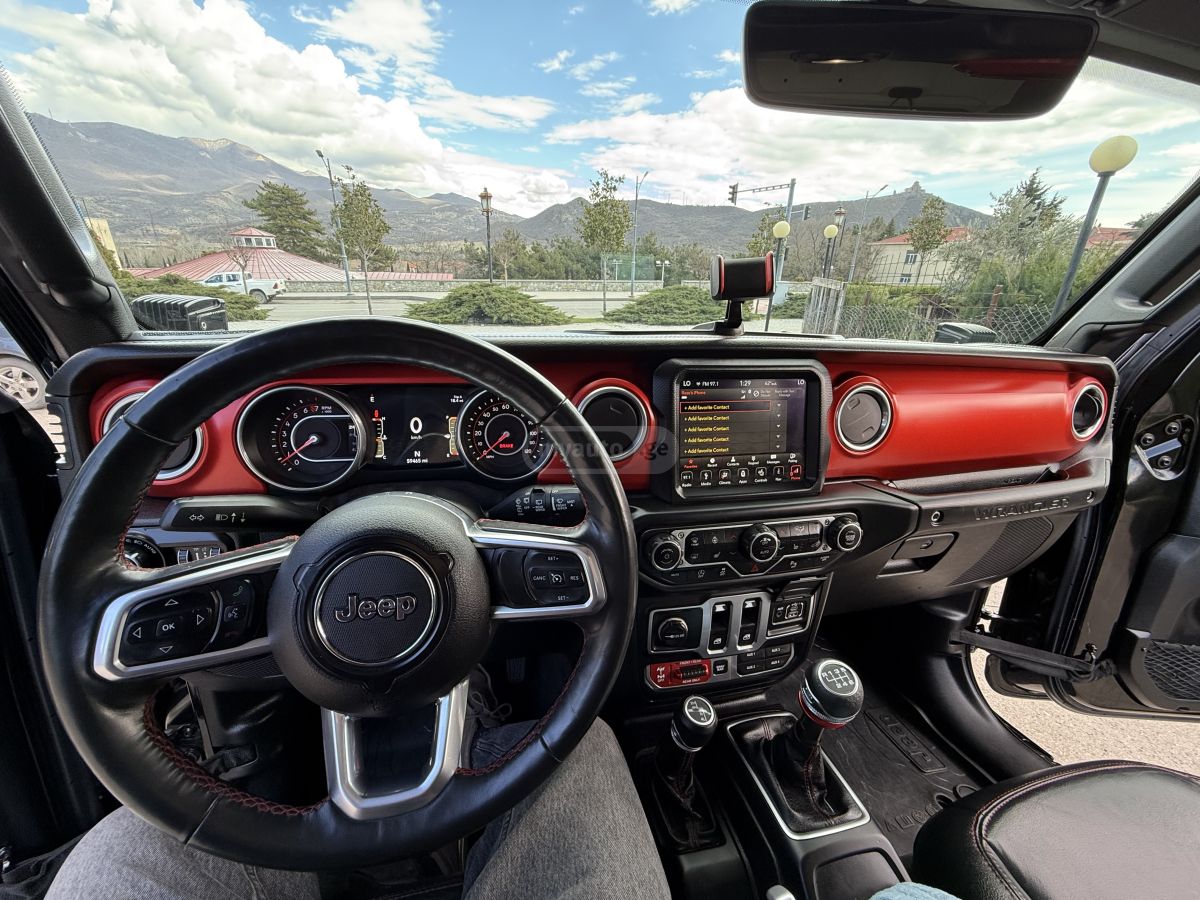 Jeep Wrangler - фото 14