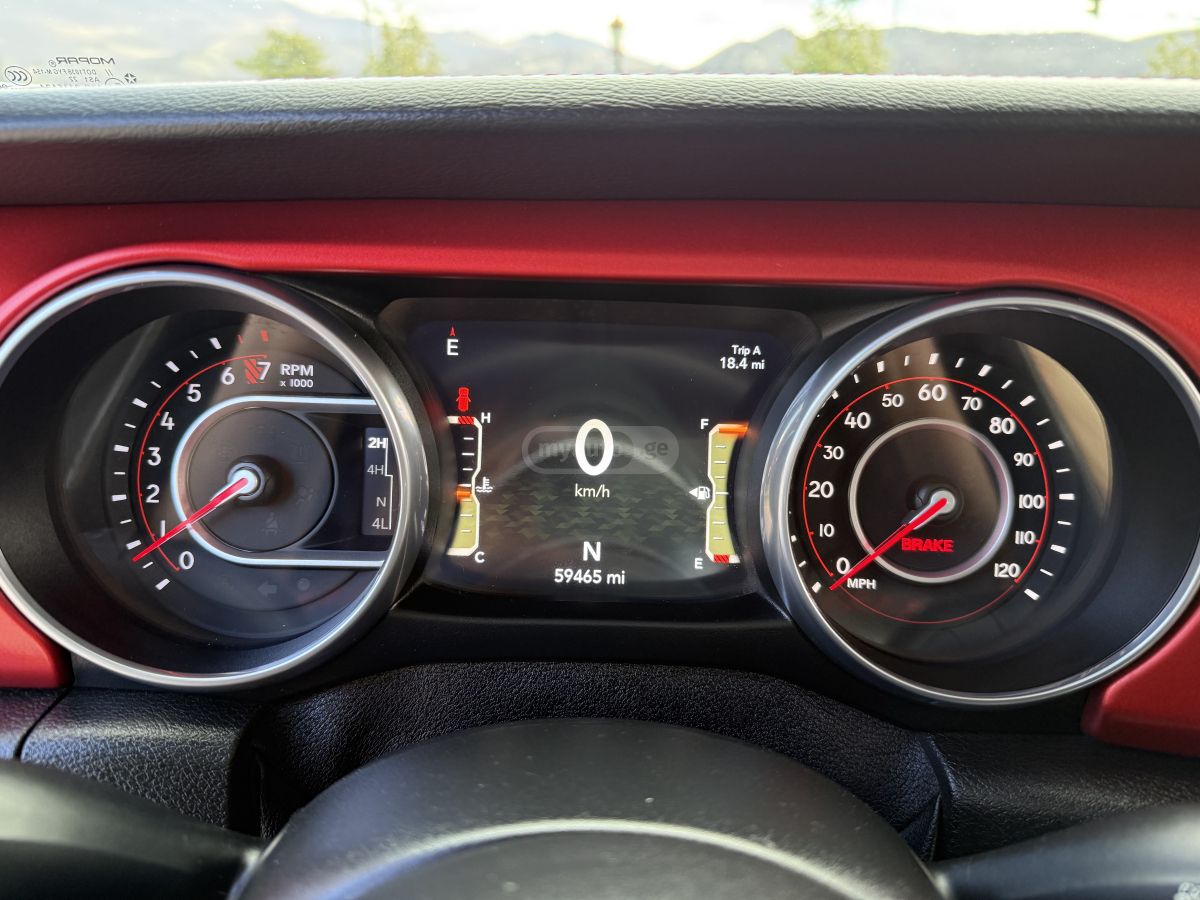 Jeep Wrangler - фото 15