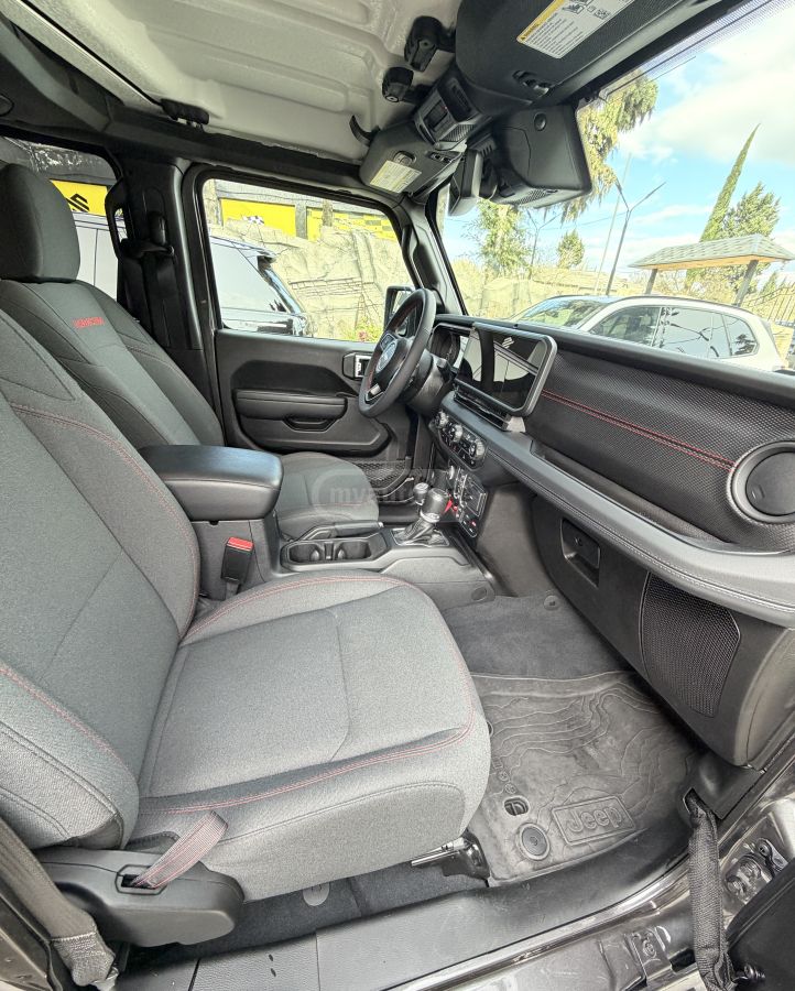Jeep Wrangler - фото 10