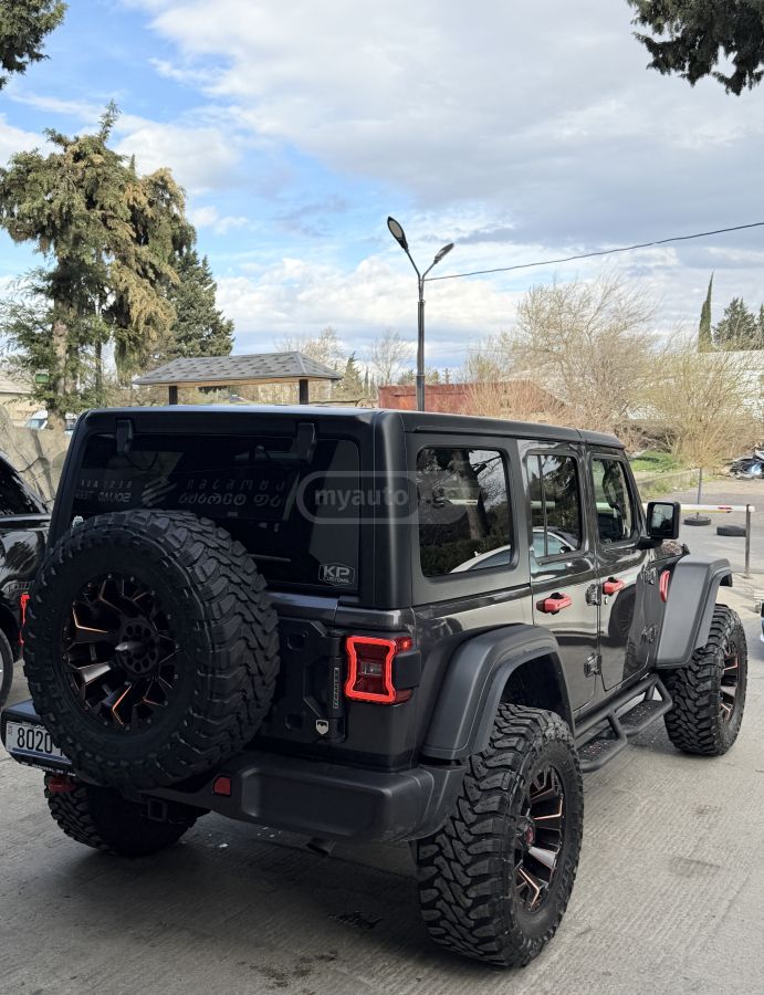 Jeep Wrangler - фото 5