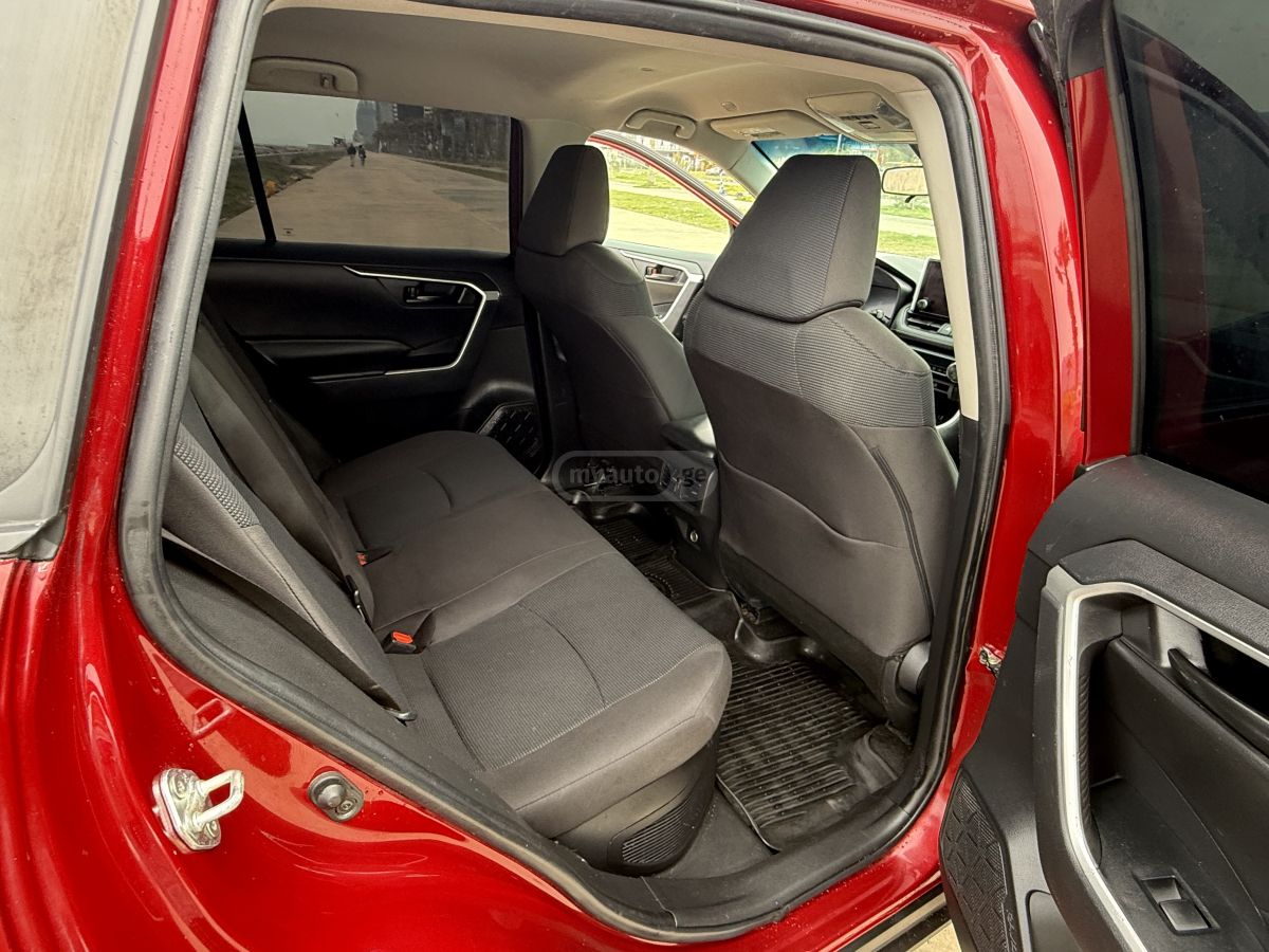 Toyota Rav 4 - фото 14