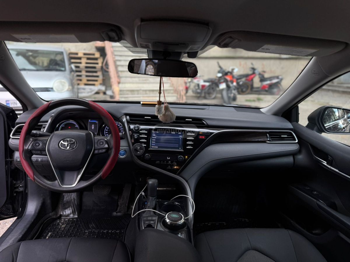 Toyota Camry - фото 2