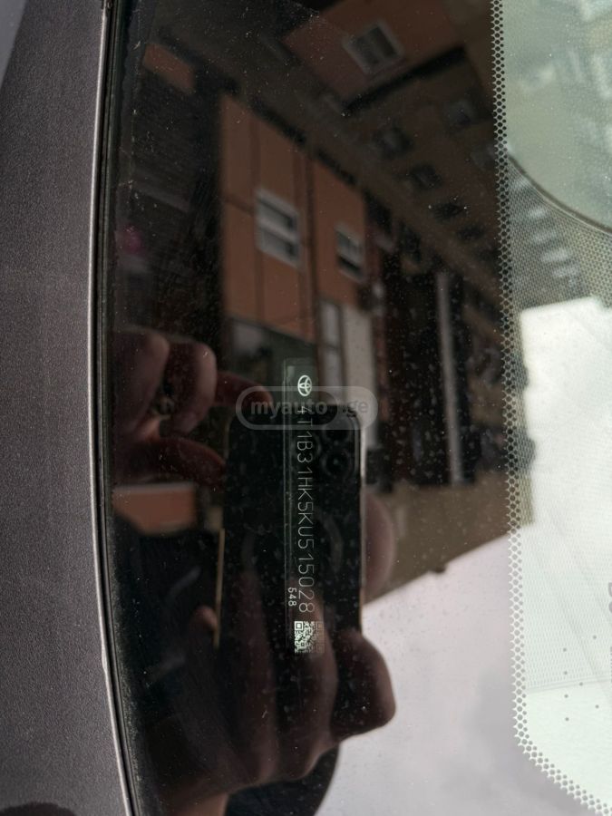 Toyota Camry - фото 5