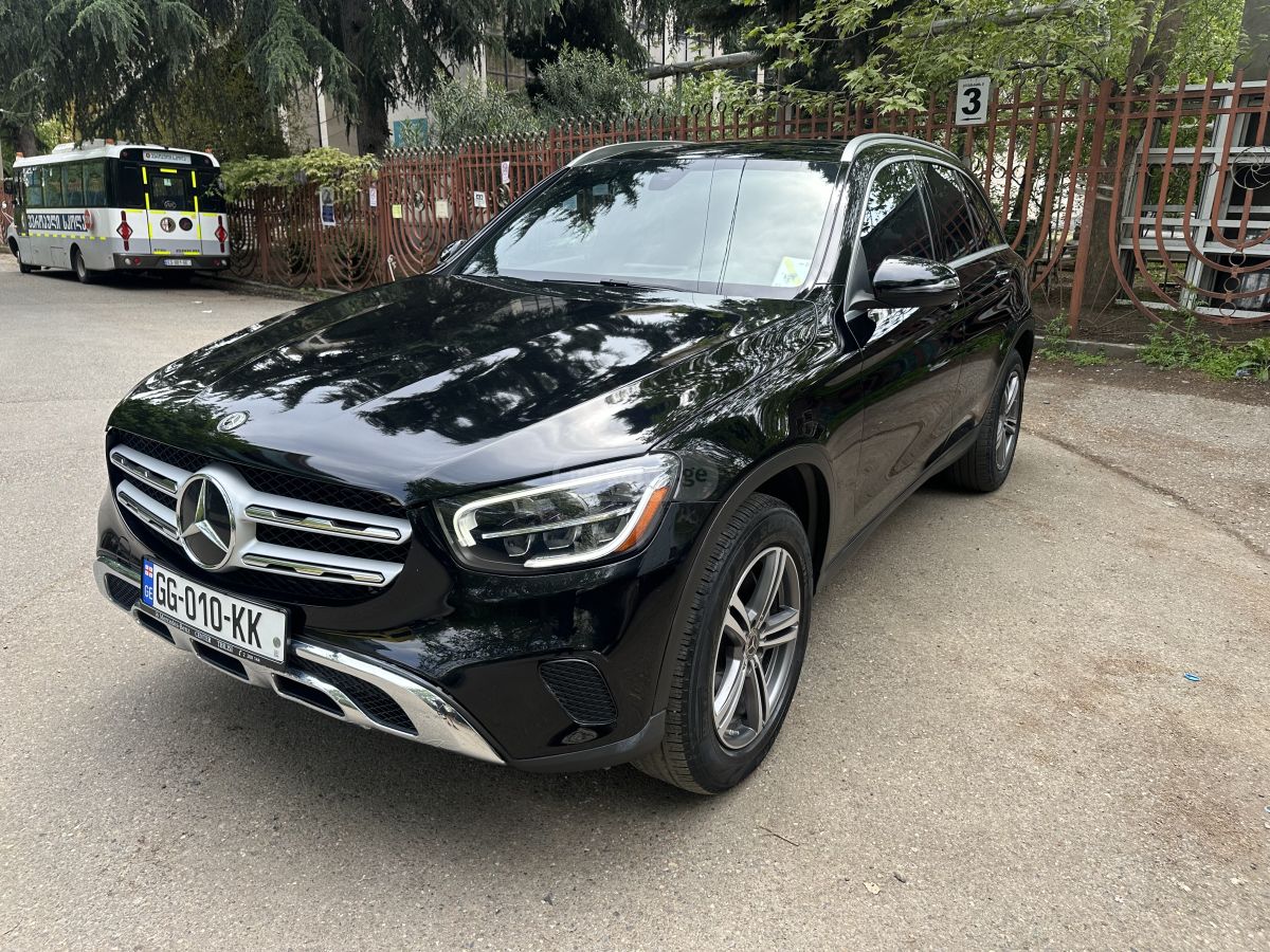 Mercedes-Benz GLC 300 - фото 1