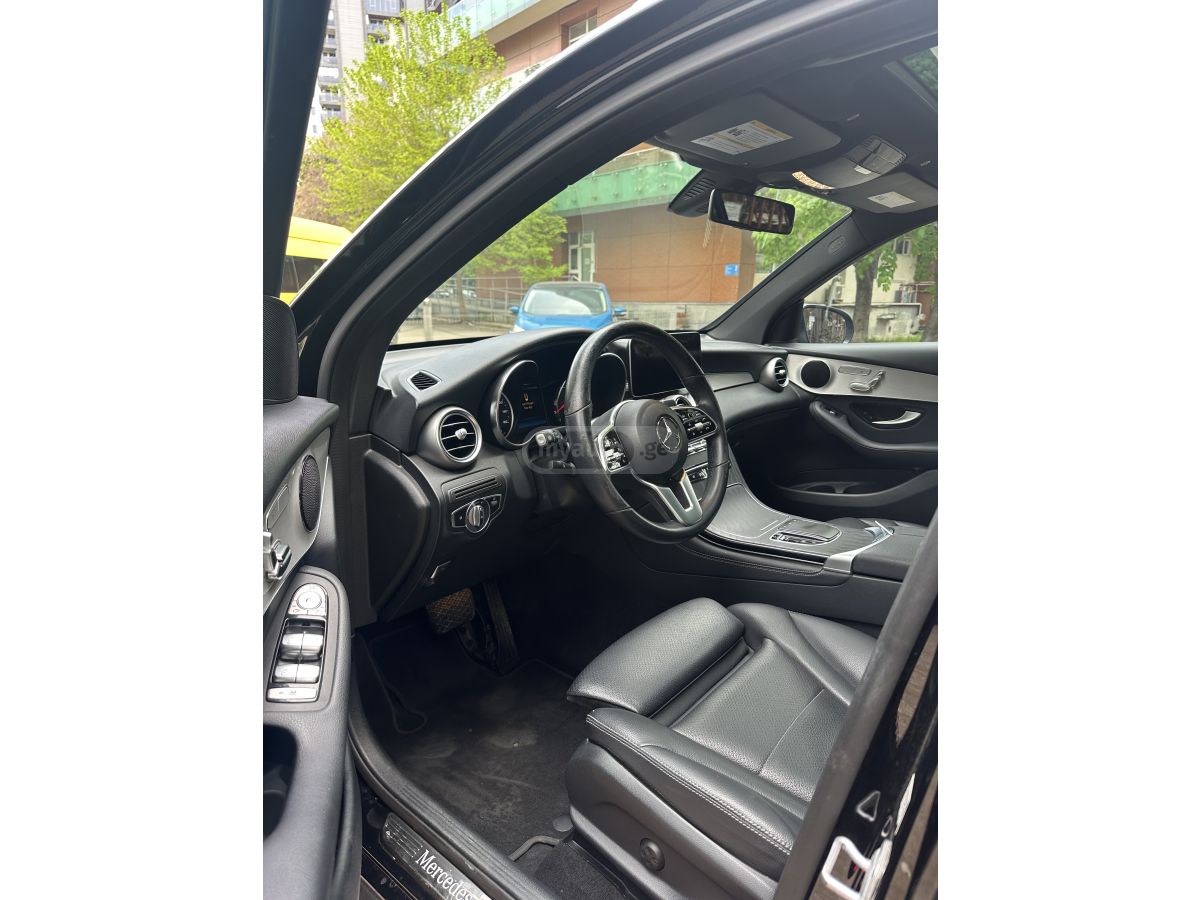 Mercedes-Benz GLC 300 - фото 7