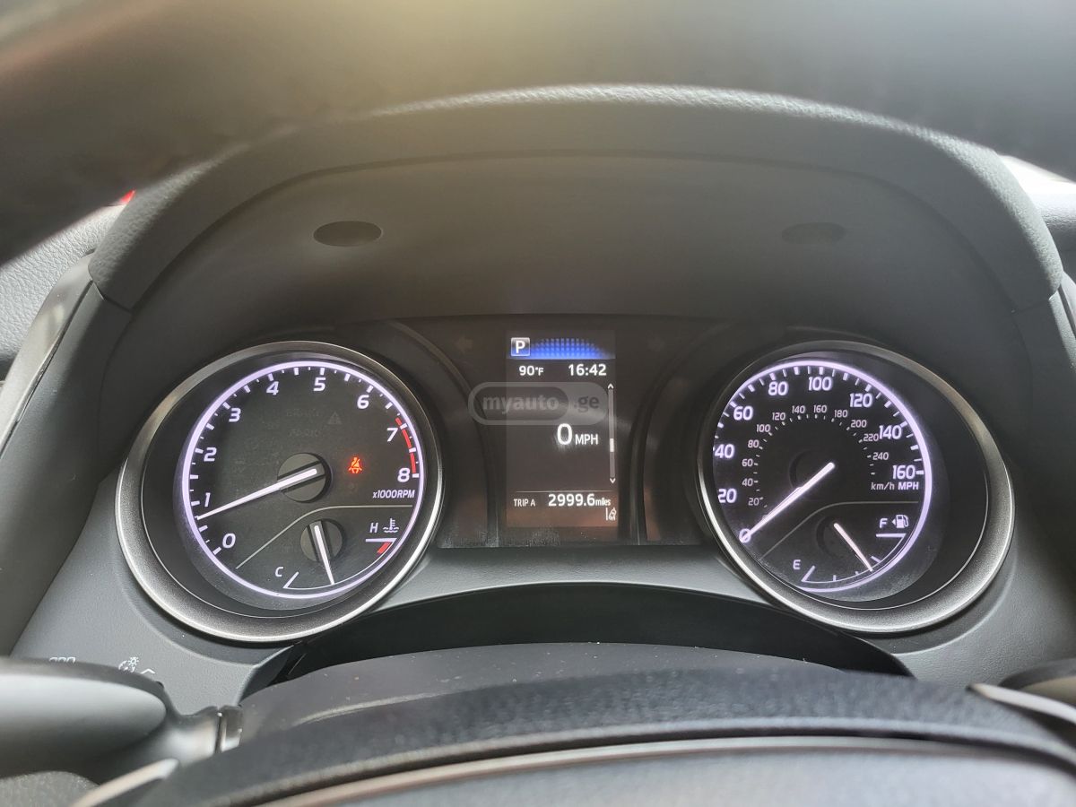 Toyota SE 4dr Front-Wheel Drive Sedan — миниатюра 14