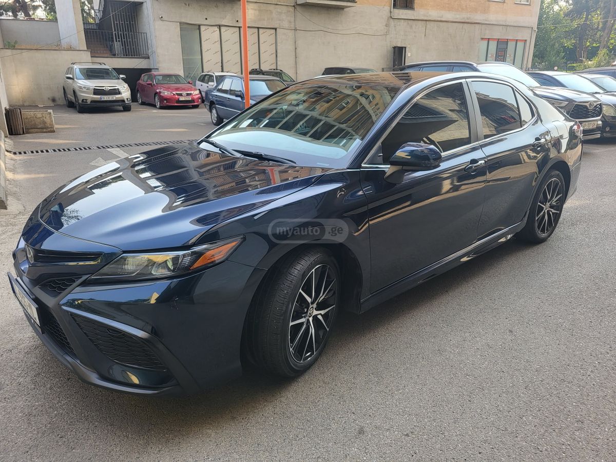 Toyota SE 4dr Front-Wheel Drive Sedan — миниатюра 8