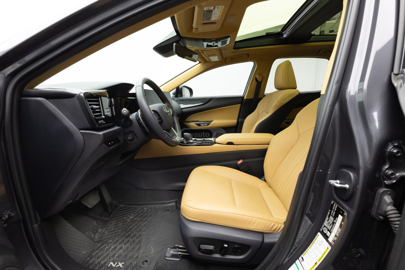 Lexus Lexus NX — миниатюра 10