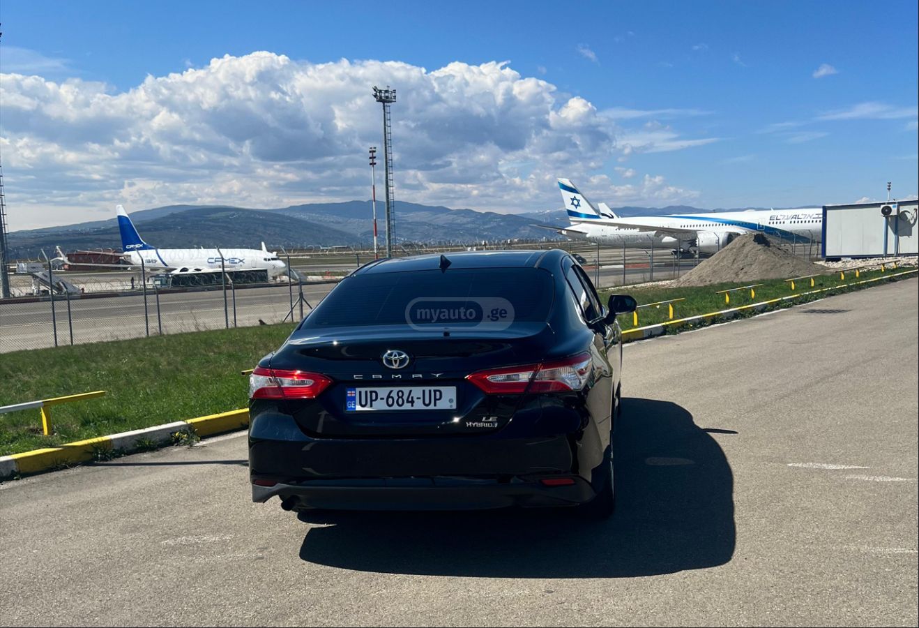 Toyota Camry - фото 7
