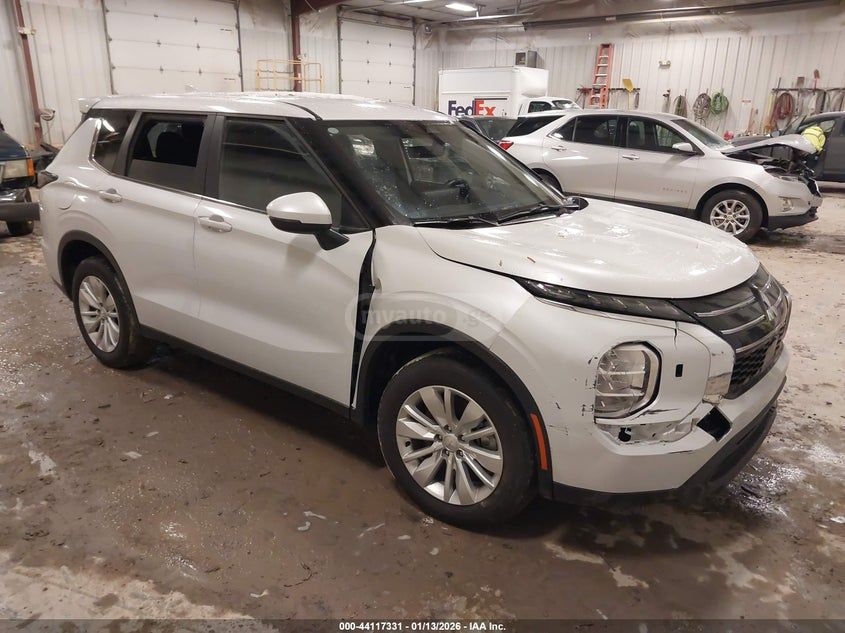 Mitsubishi Outlander 2025 — миниатюра 1