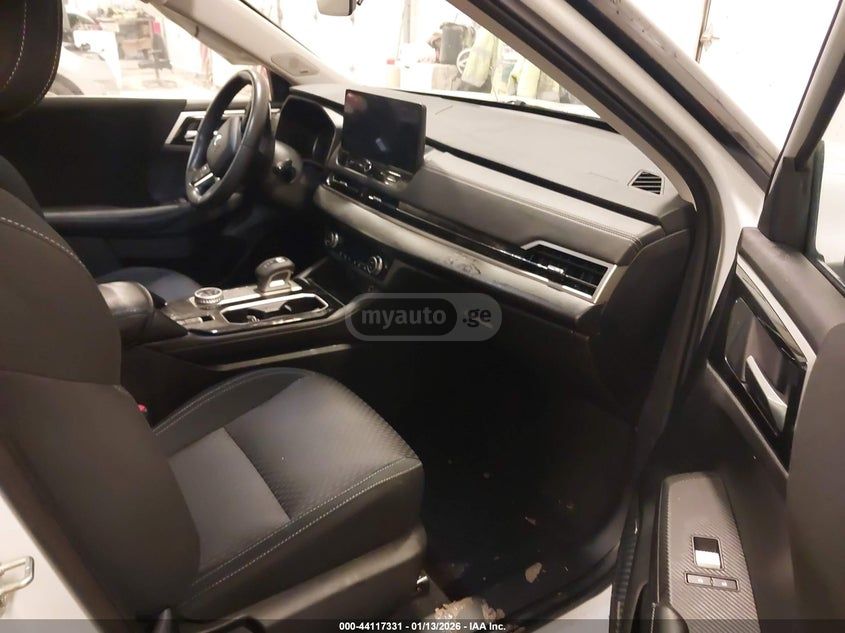 Mitsubishi Outlander 2025 — миниатюра 5