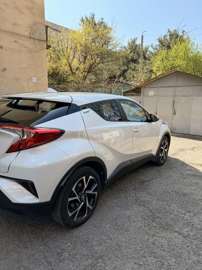 Toyota CHR - фото 3