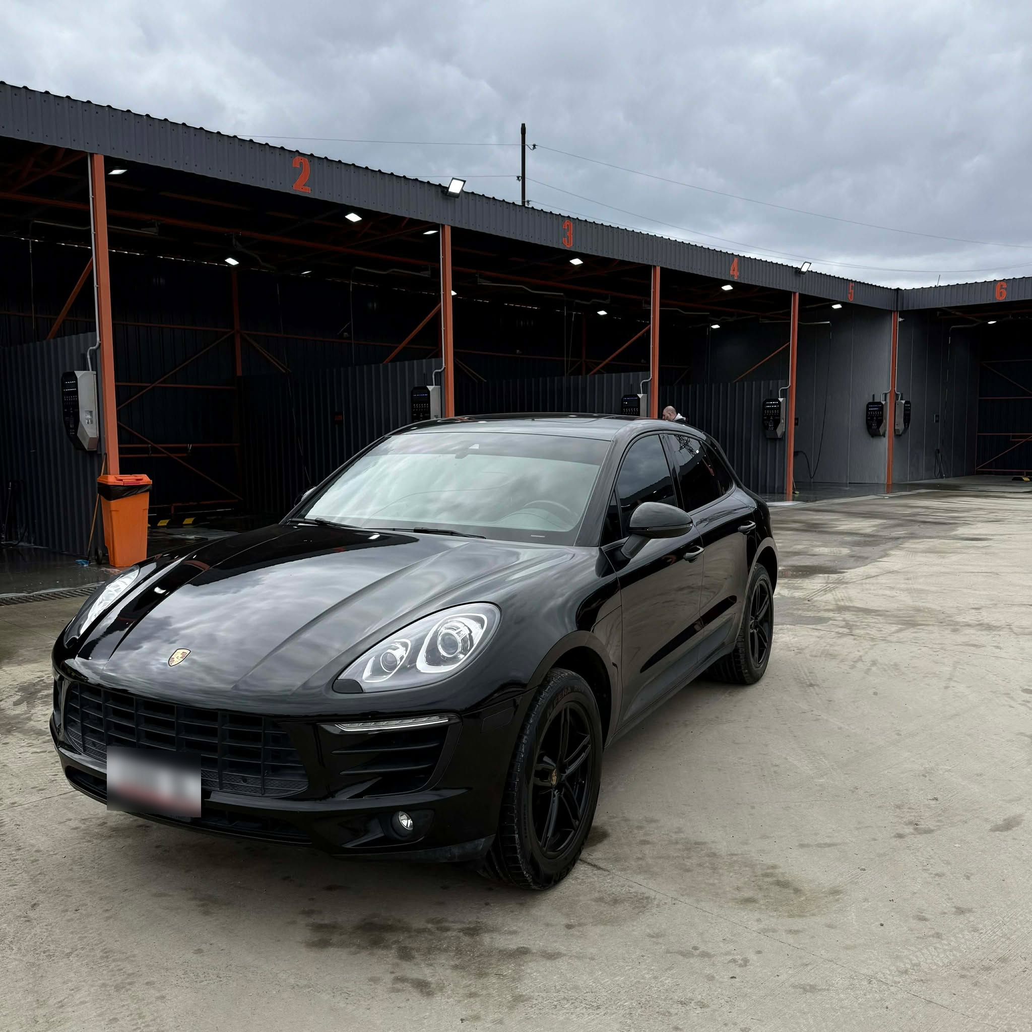 Porsche Macan - фото 1