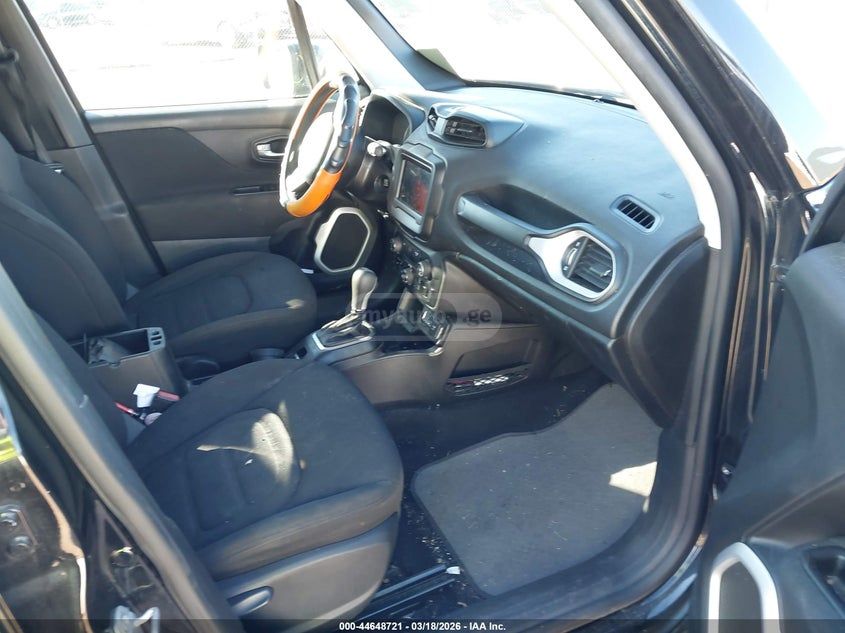 Jeep Renegade - фото 5