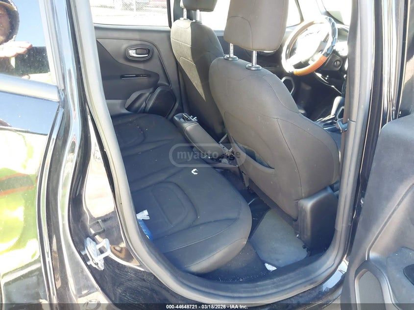 Jeep Renegade - фото 8