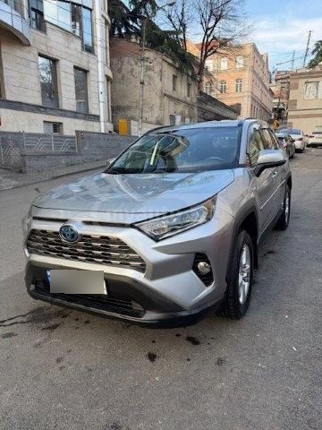 Toyota RAV 4 - фото 1