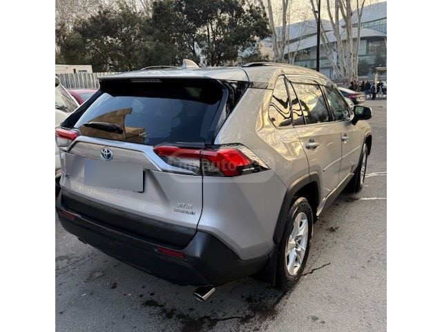 Toyota RAV 4 - фото 3