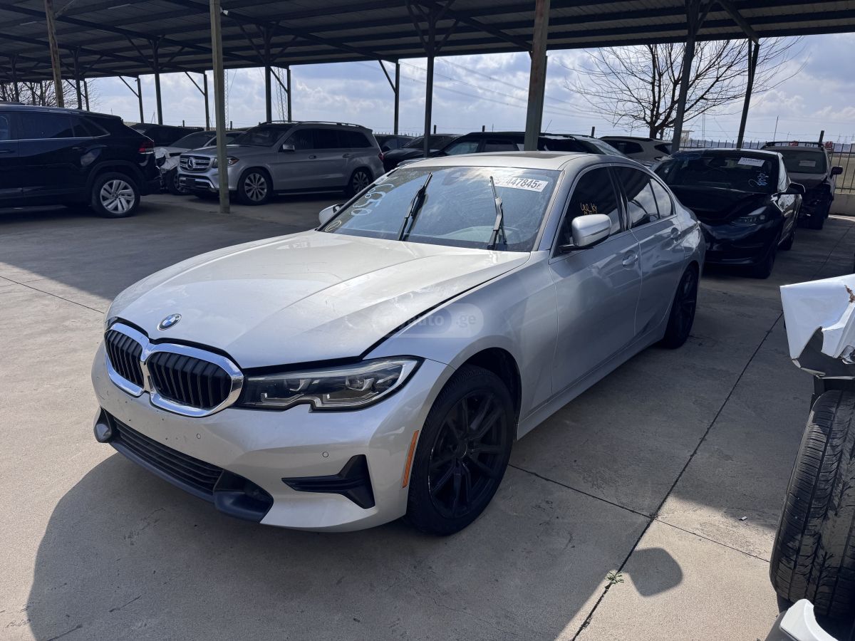 BMW 330 - фото 1