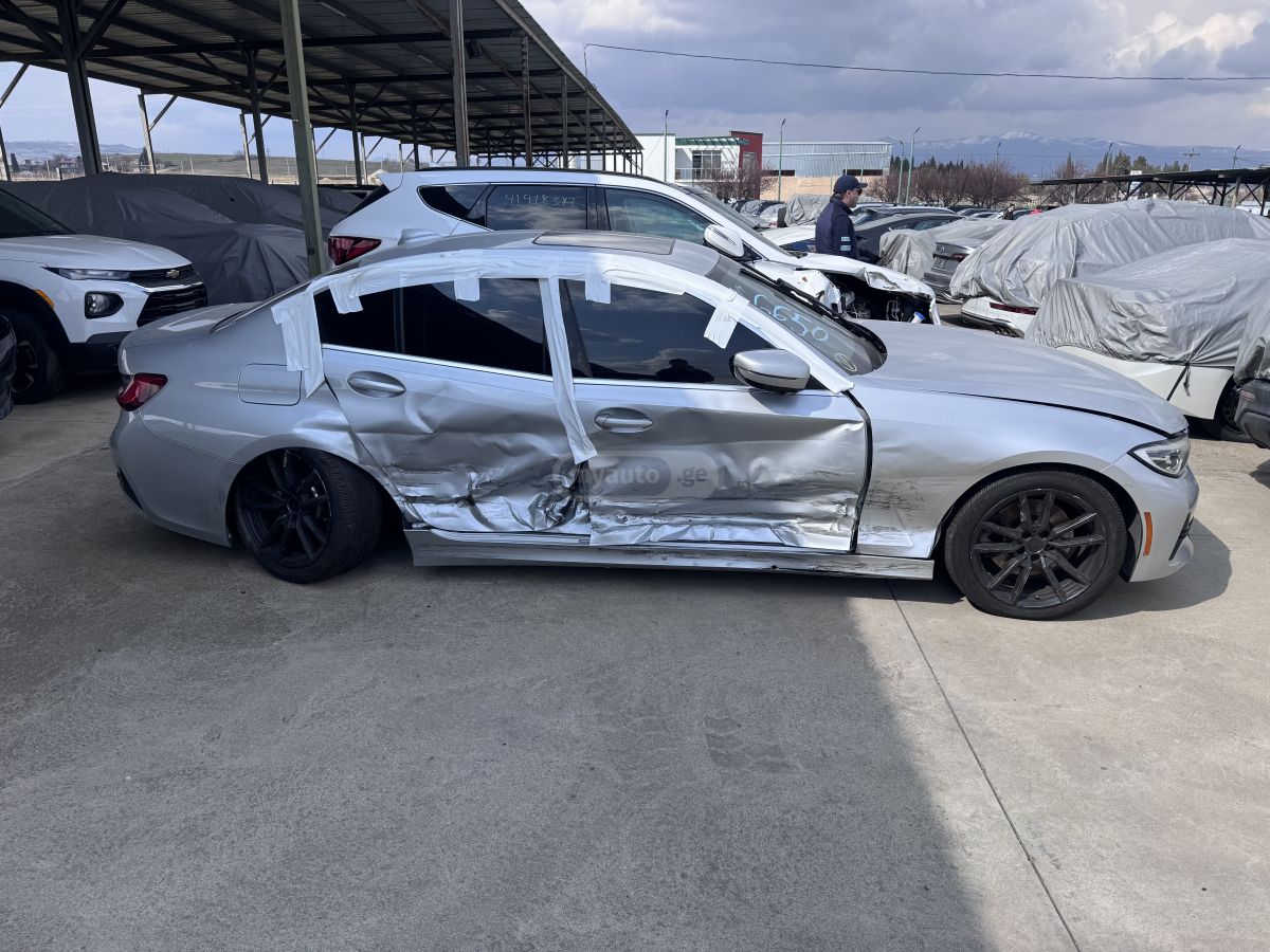 BMW 330 - фото 4