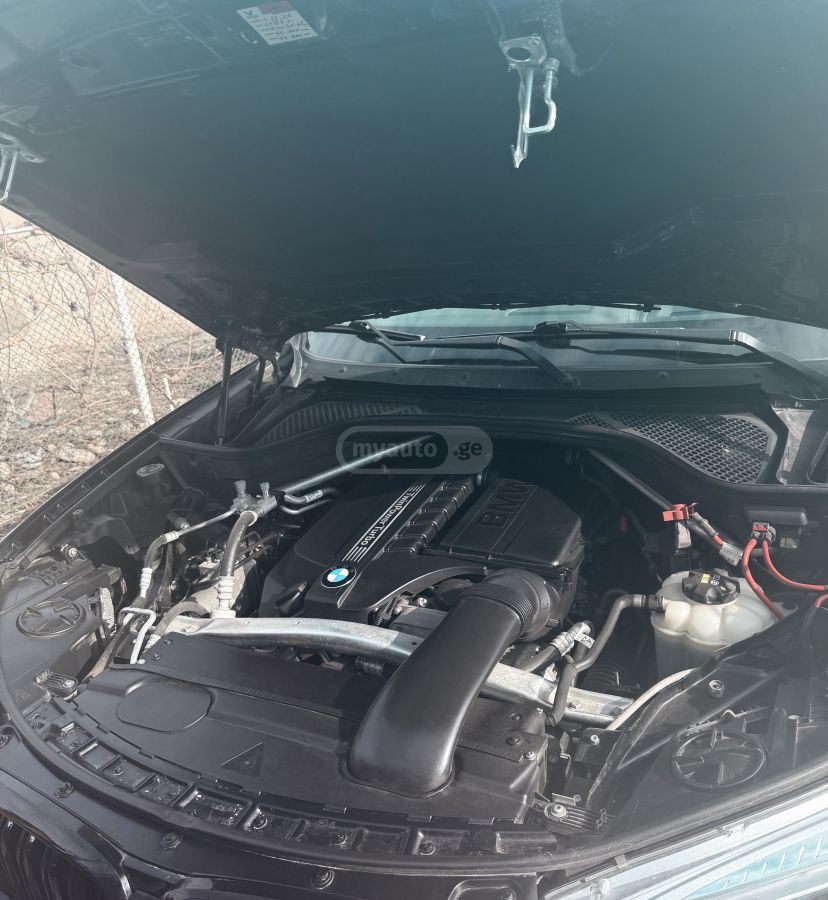 BMW X6 - фото 12