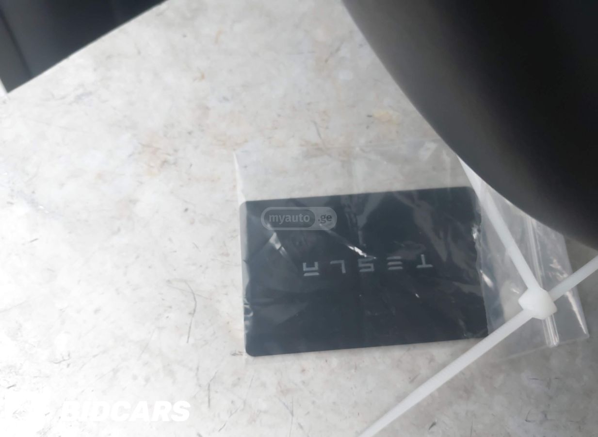 Tesla 2022 Tesla Model Y, Performanc — миниатюра 11