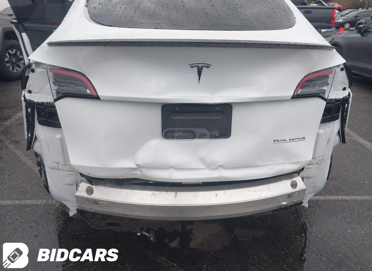 Tesla 2022 Tesla Model Y, Performanc — миниатюра 6