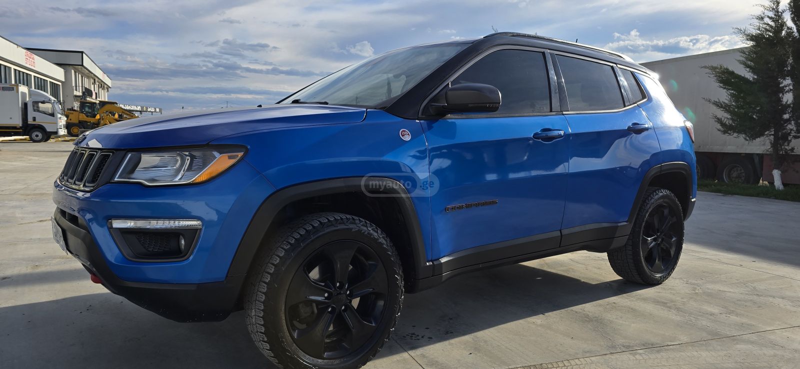 Jeep Compass - фото 1