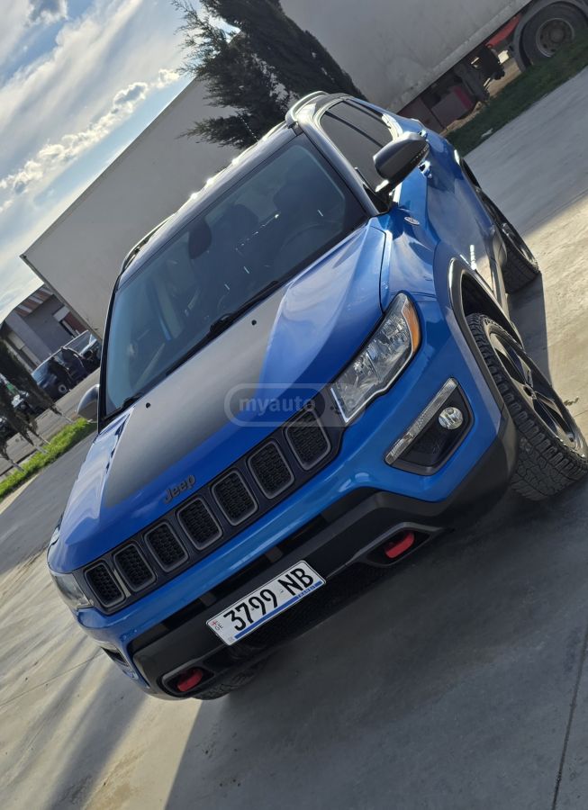Jeep Compass - фото 10