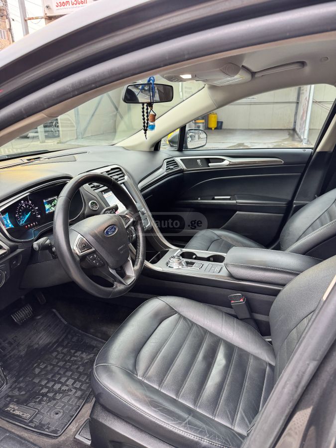 Ford Fusion - фото 8