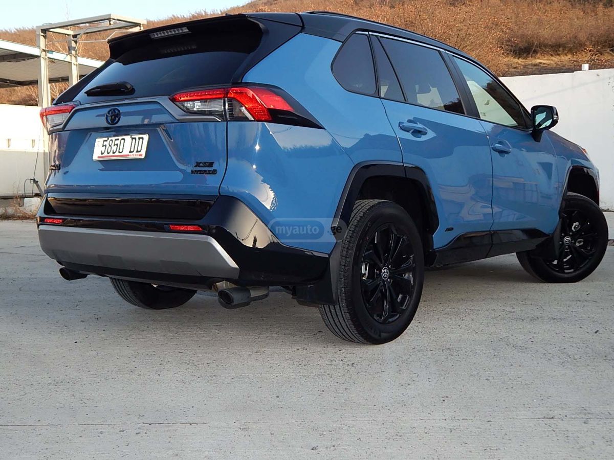 Toyota RAV 4 - фото 1