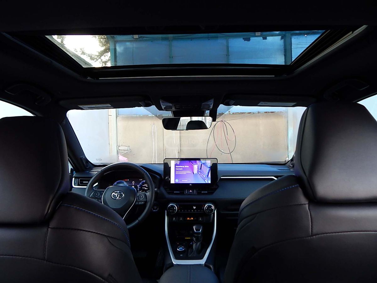 Toyota RAV 4 - фото 3