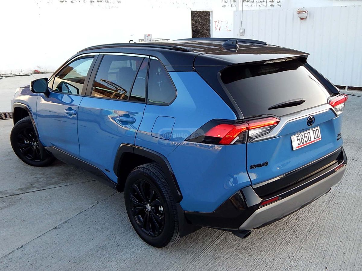 Toyota RAV 4 - фото 6