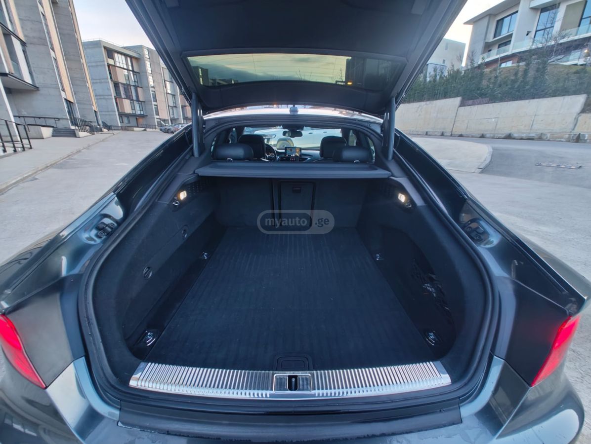 Audi S7 - фото 12