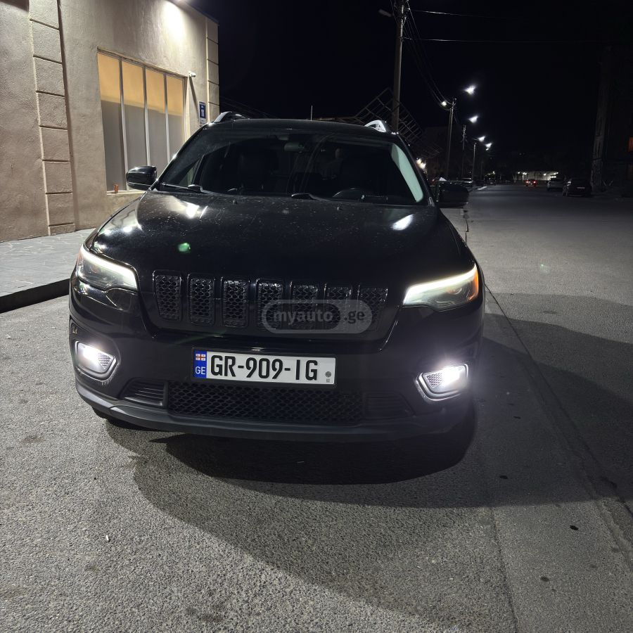 Jeep Cherokee - фото 4