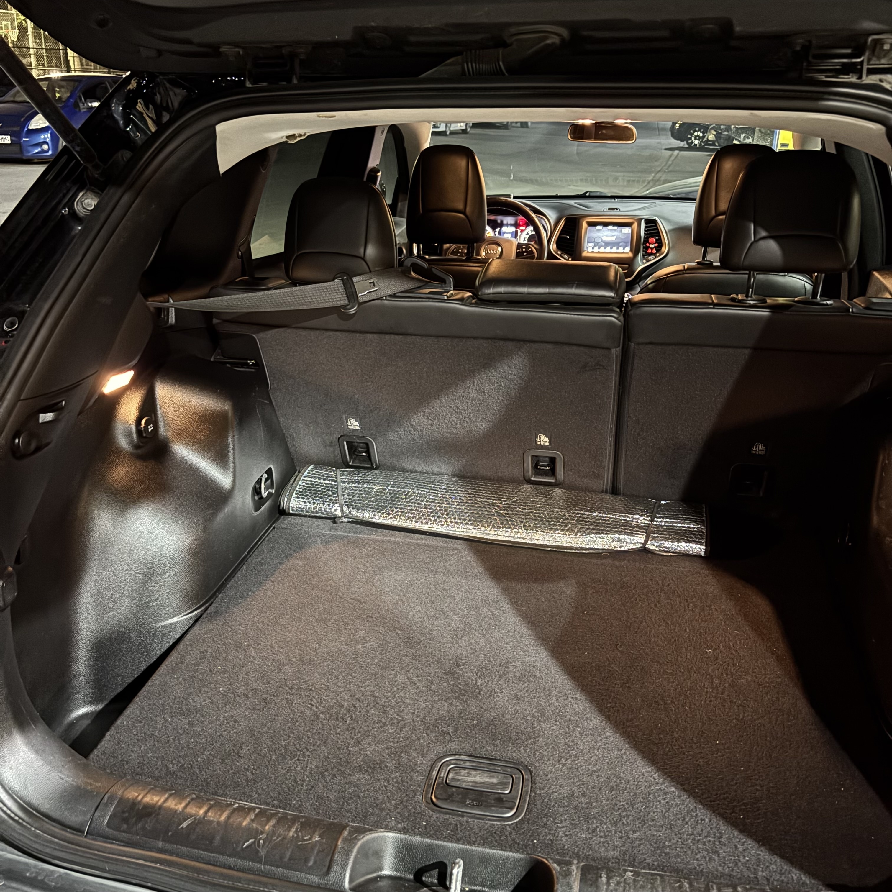 Jeep Cherokee - фото 9