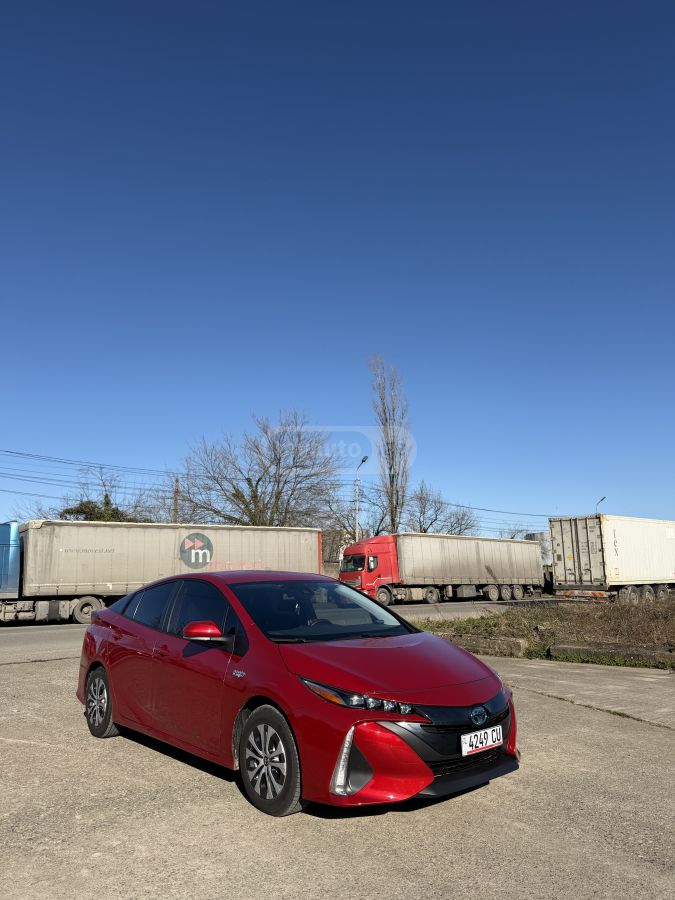 Toyota Prius Prime - фото 10