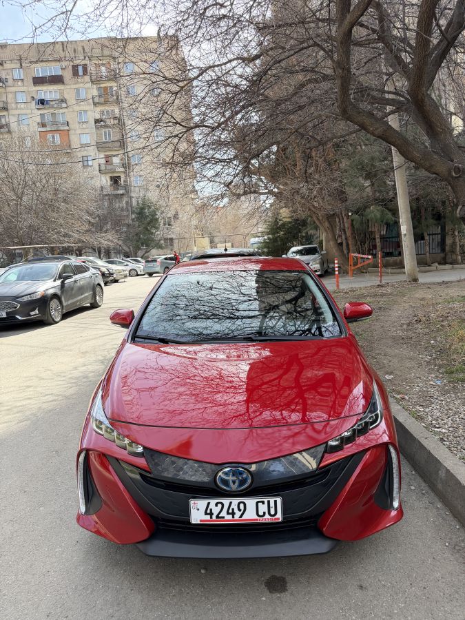 Toyota Prius Prime - фото 2