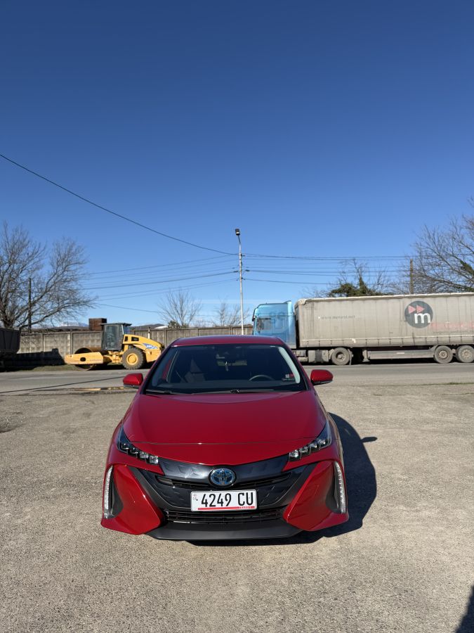 Toyota Prius Prime - фото 3