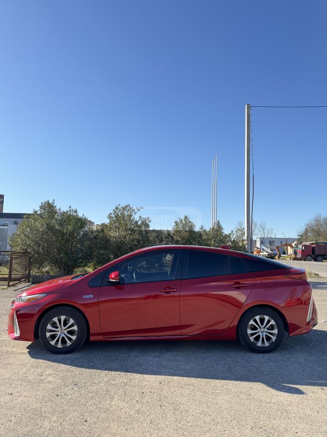 Toyota Prius Prime - фото 5