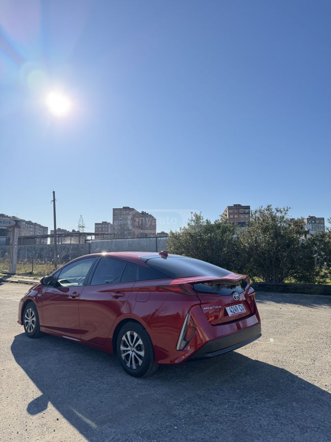Toyota Prius Prime - фото 6