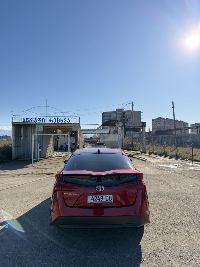 Toyota Prius Prime - фото 7