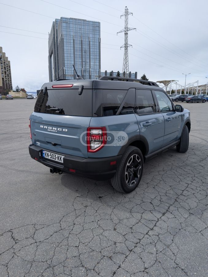 Ford Outer Banks 4dr 4x4 Automatic — миниатюра 7