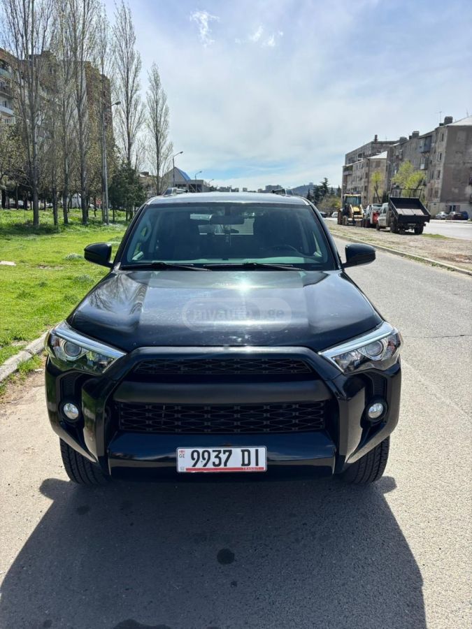 Toyota 4 Runner - фото 1