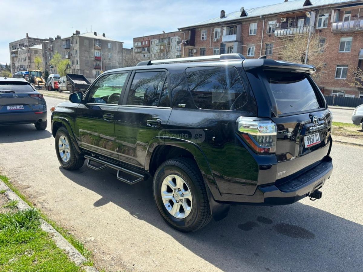 Toyota 4 Runner - фото 3