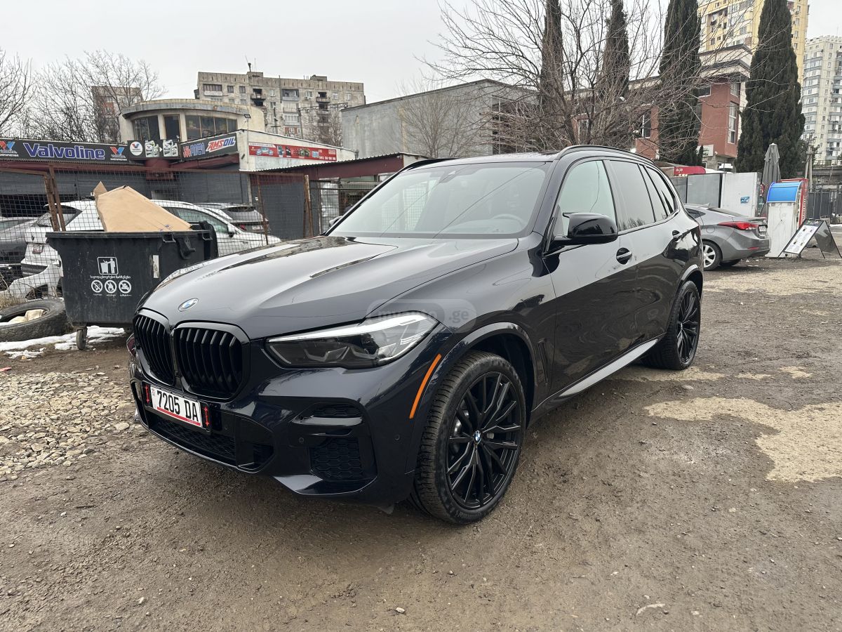 BMW X5 - фото 1