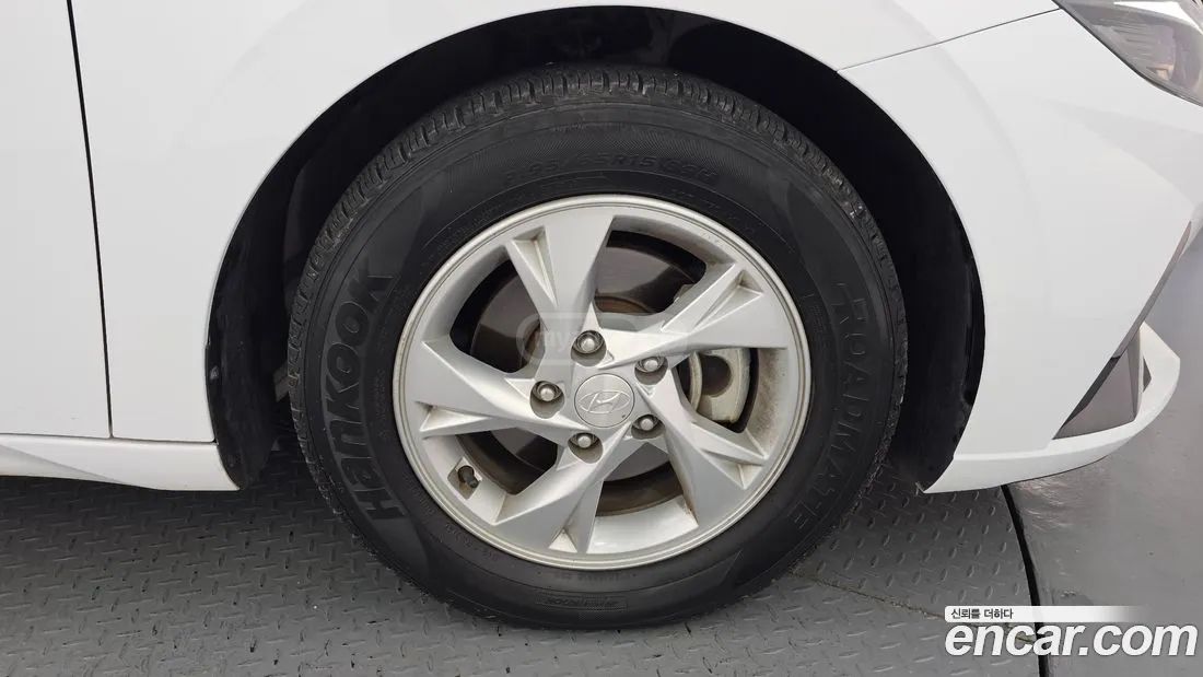 Hyundai Elantra - фото 5