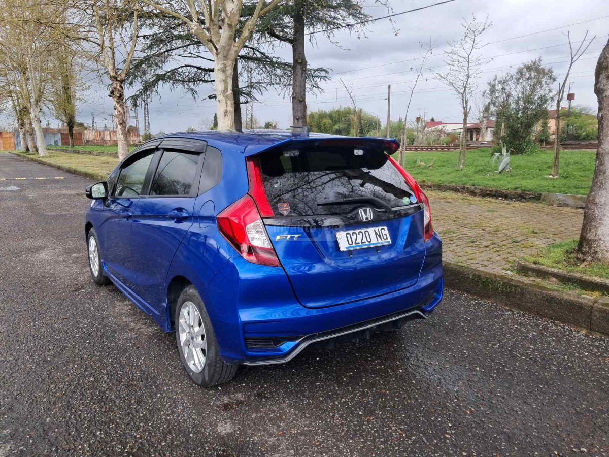 Honda FIT - фото 4