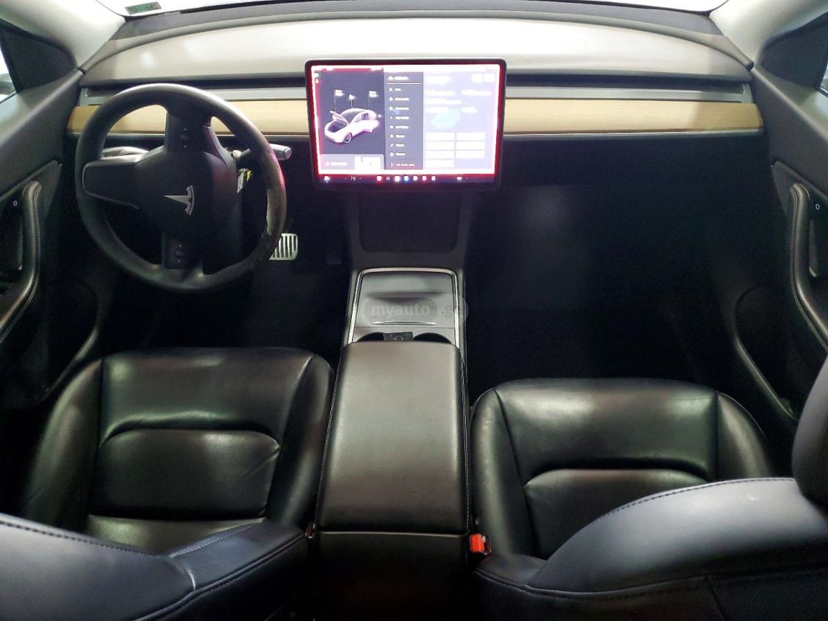 Tesla Model Y - фото 7